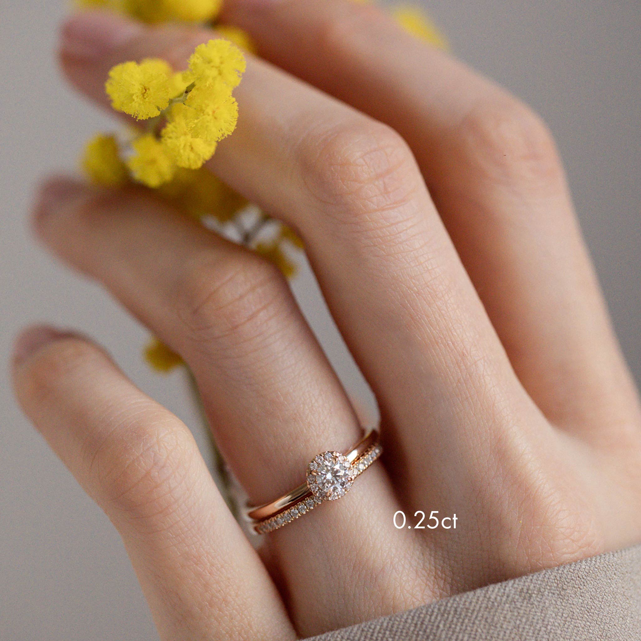 Siro Halo Brilliant diamond ring - yellow gold