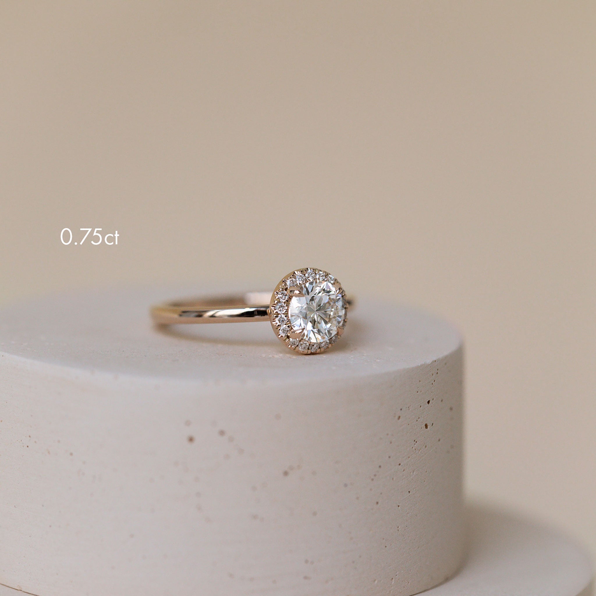 Siro Halo Brilliant diamond ring - yellow gold