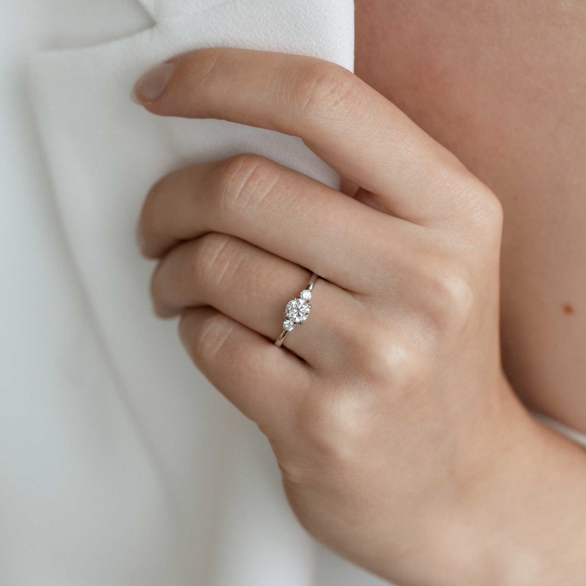 Siro Three Stone diamond ring -platinum