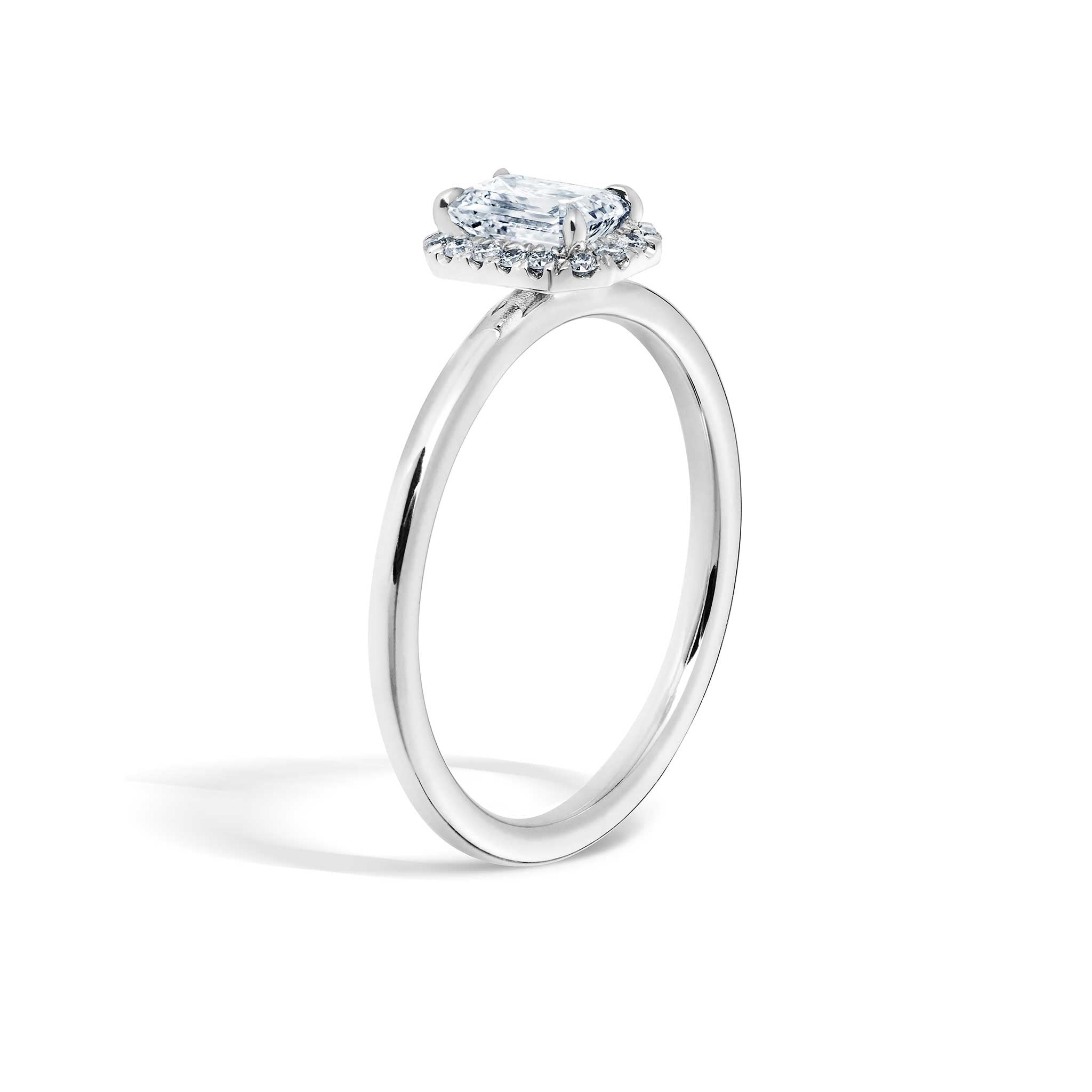 Siro Halo Emerald diamond ring - white gold