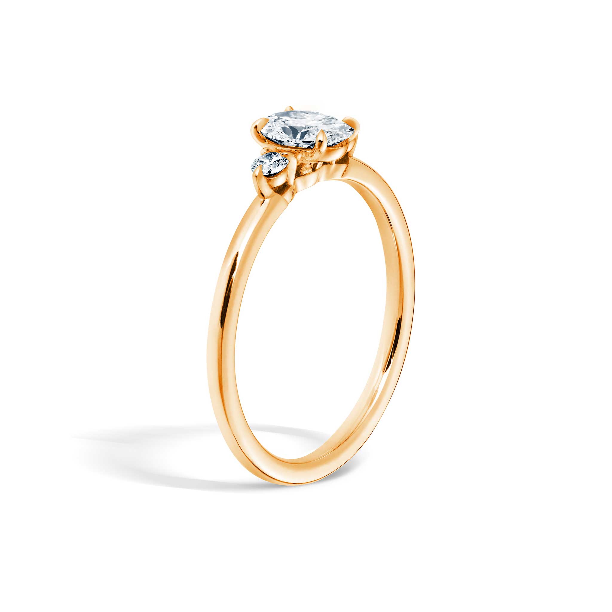 Siro Oval Three Stone diamond ring - yellow gold