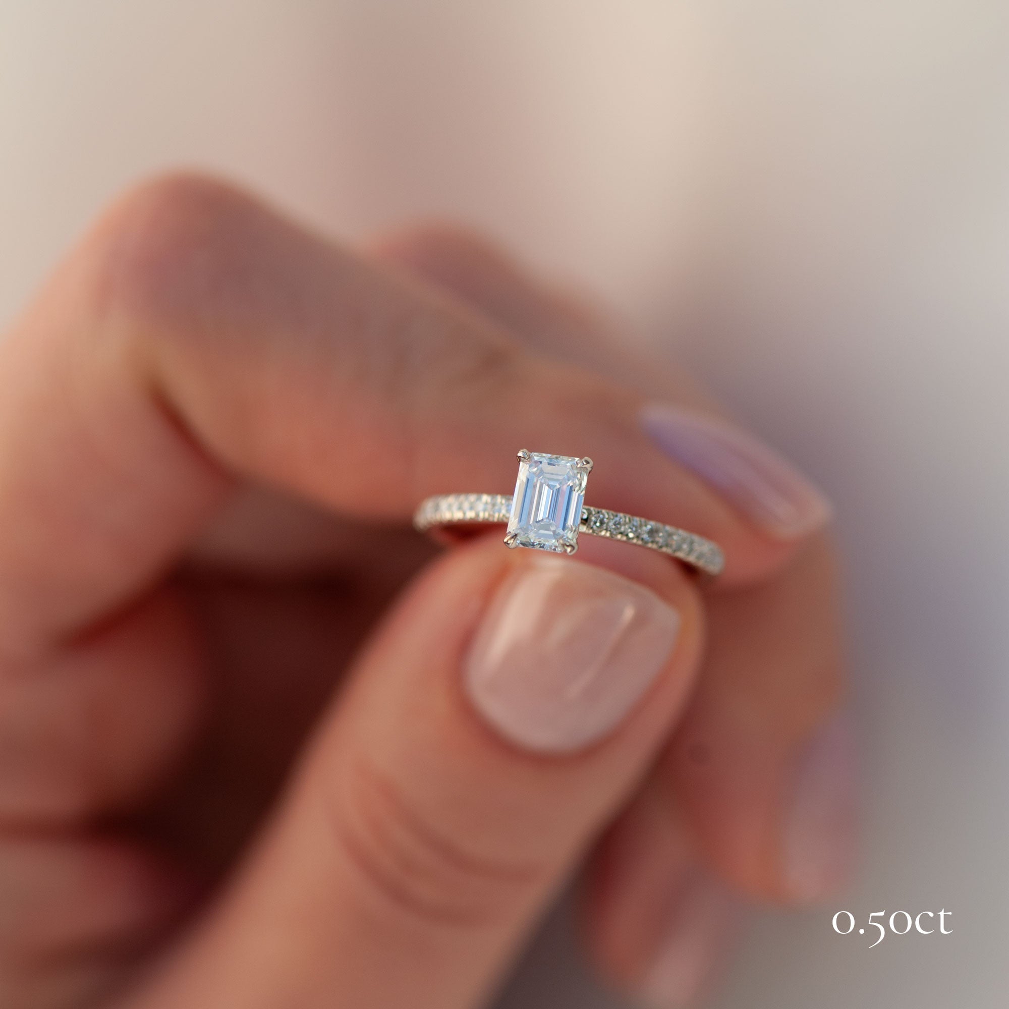 Siro Emerald sivukivillä - valkokulta