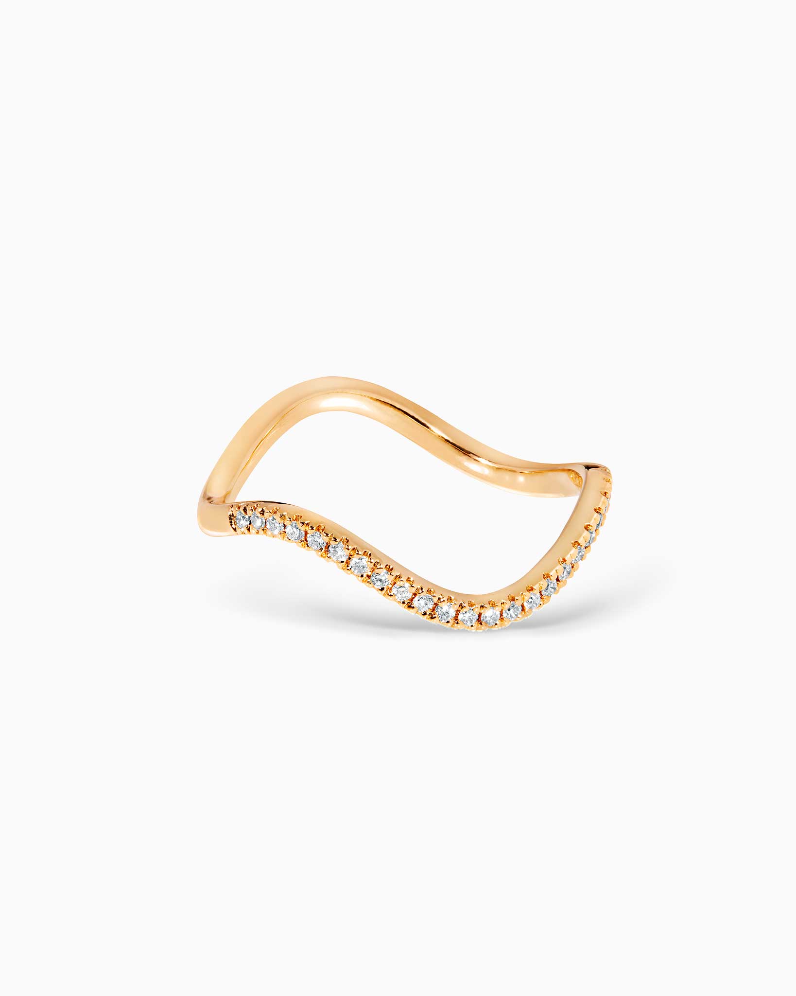 Gold wavy ring with diamonds