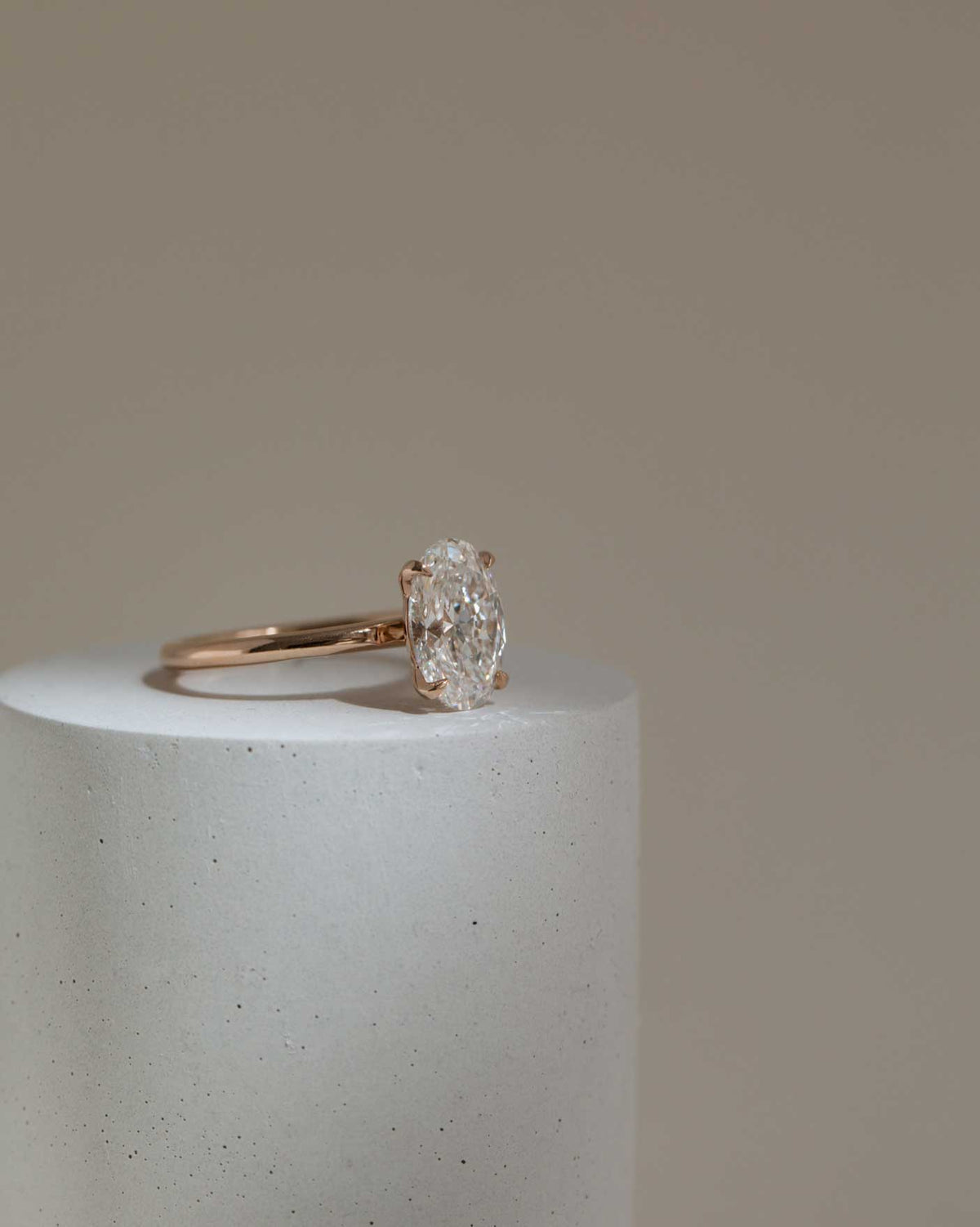 Siro Oval Diamond Ring - Yellow Gold