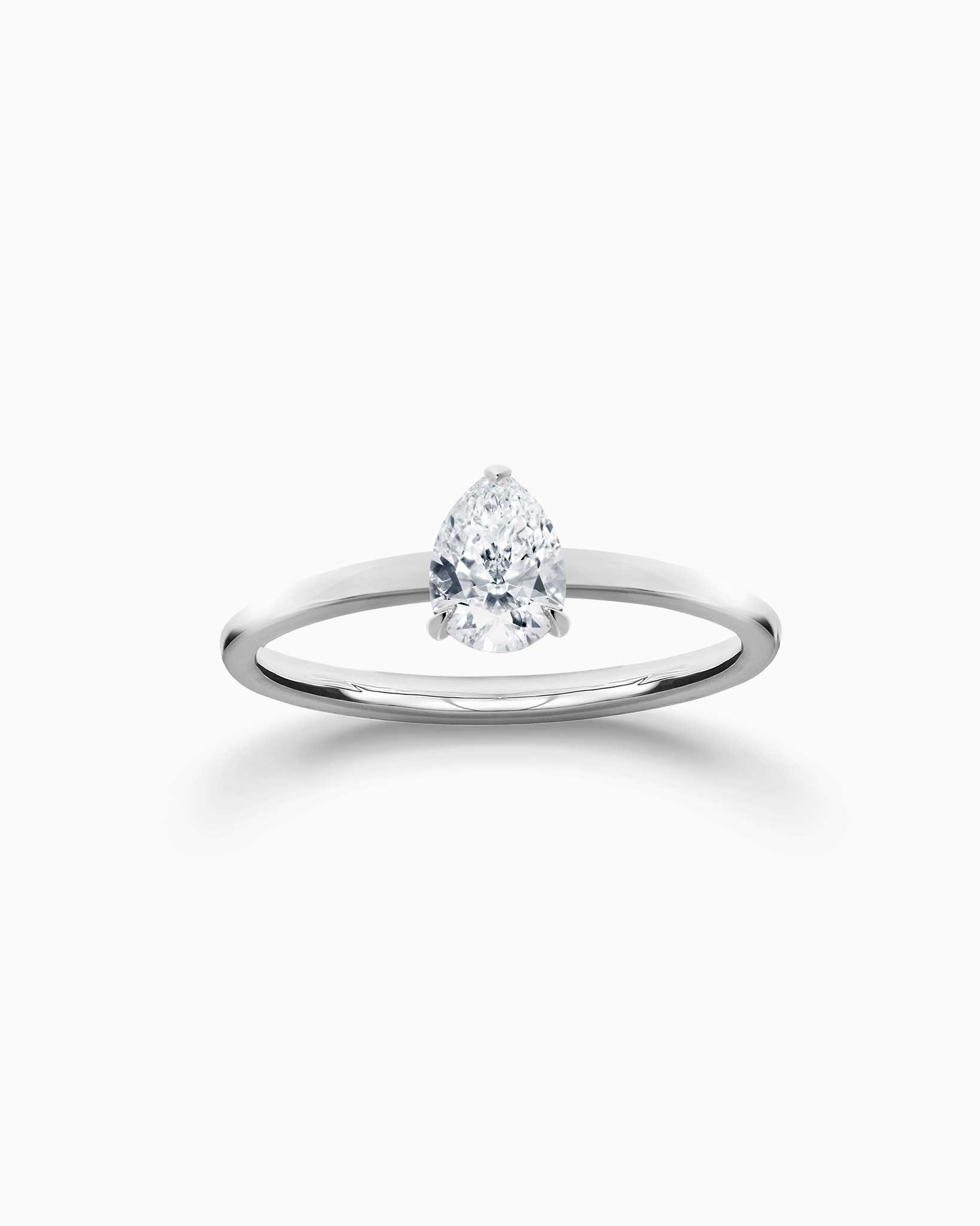 Siro Pear diamond ring - White Gold