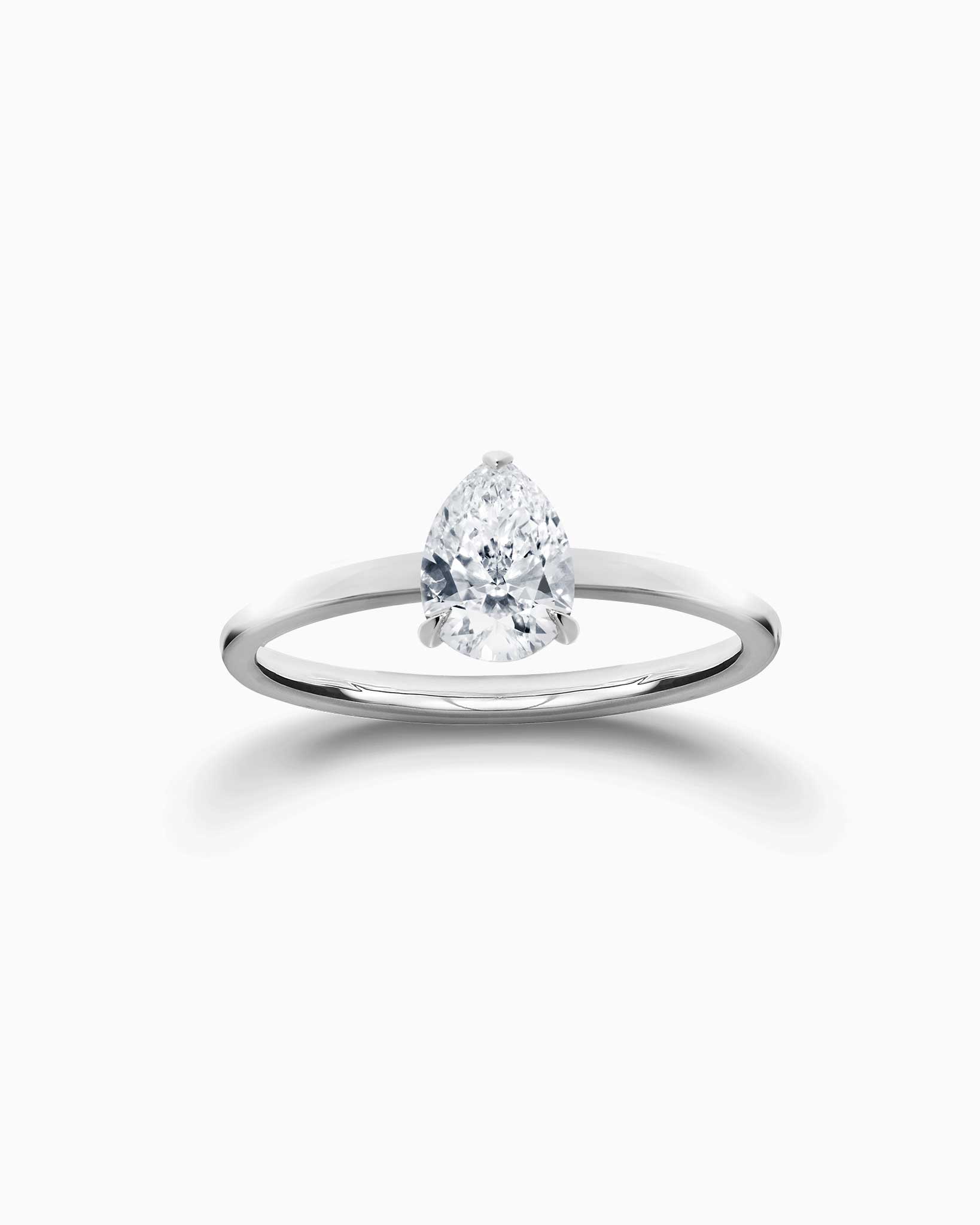 Siro Pear diamond ring - White Gold