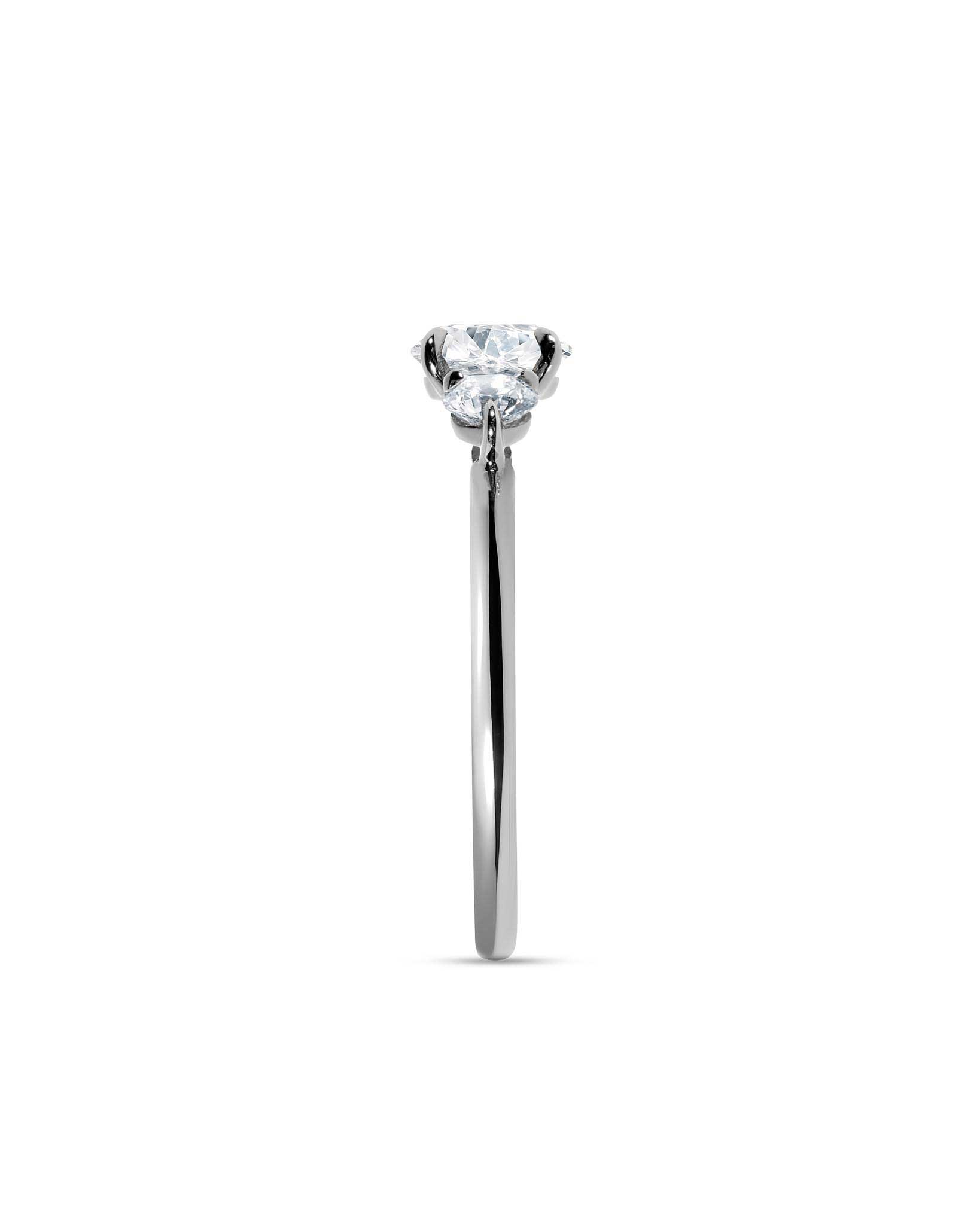 Siro Three Stone diamond ring - white gold