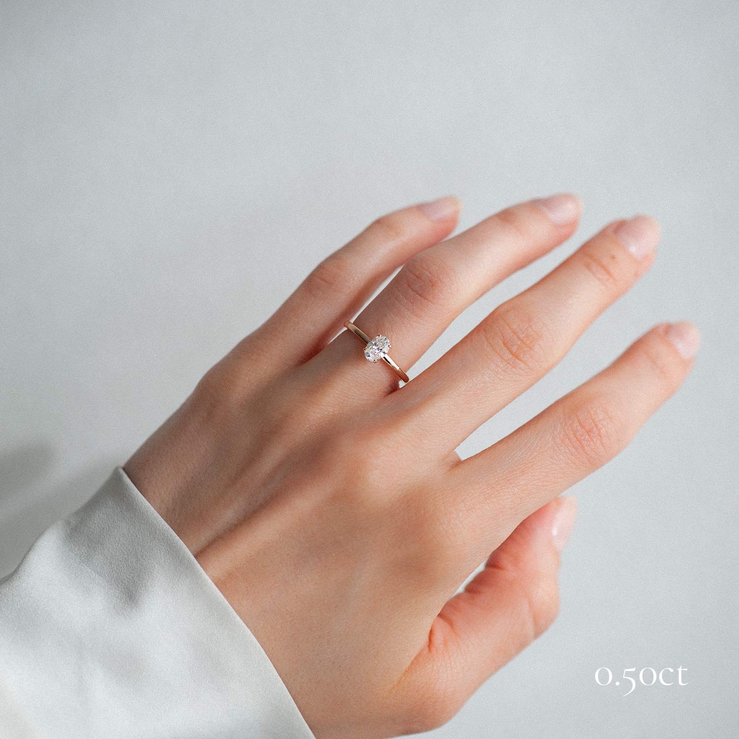 Siro Oval diamond ring