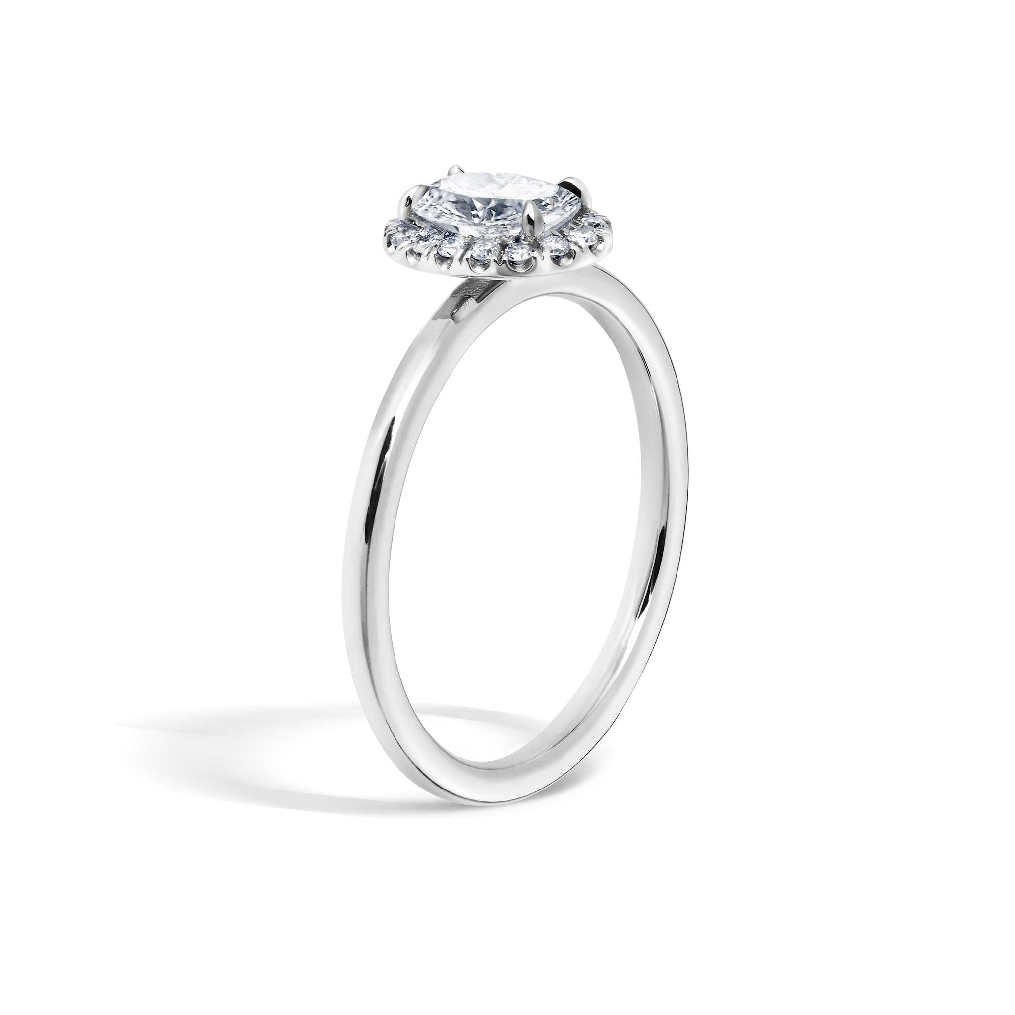 Siro Halo Oval diamond ring - white gold