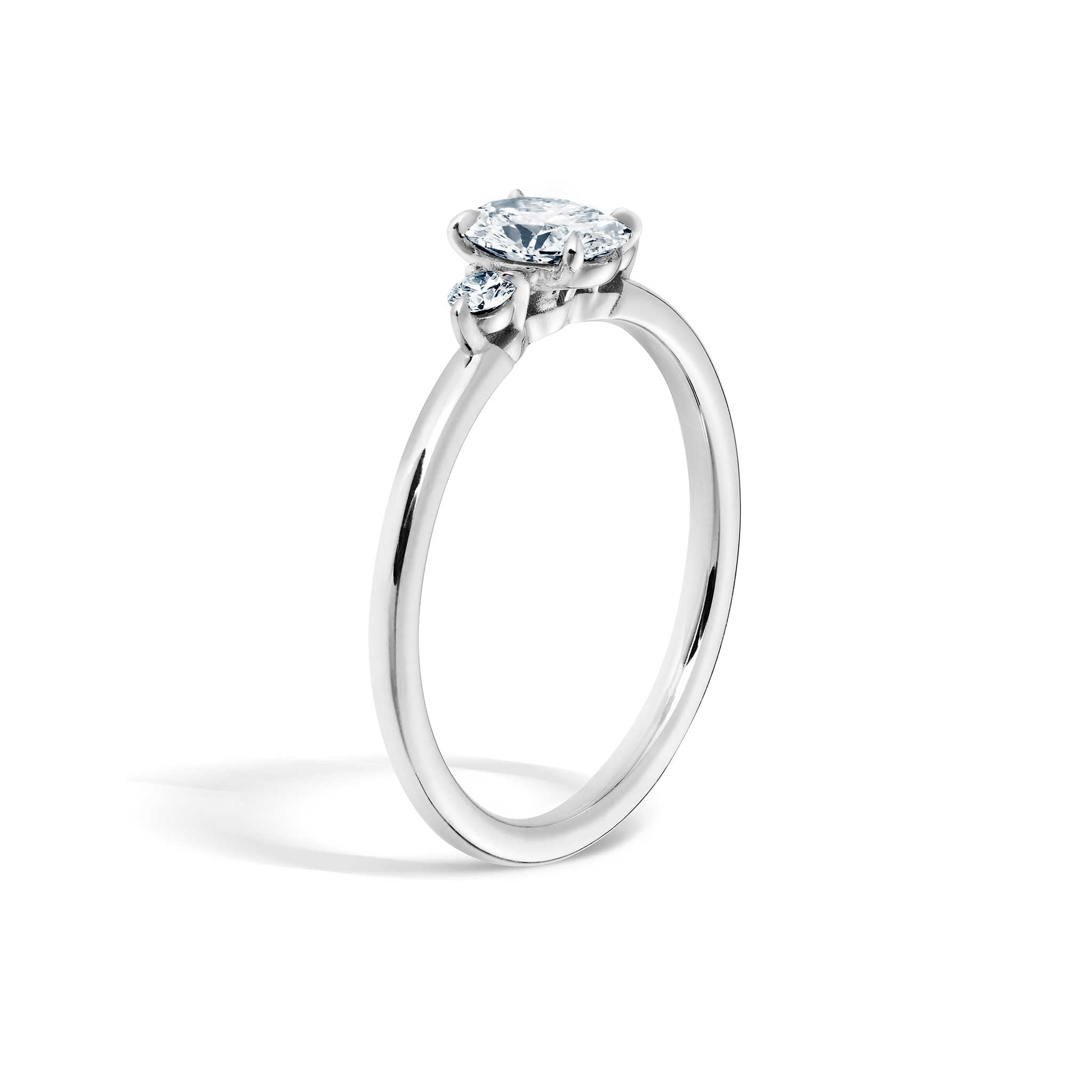 Siro Oval Three Stone diamond ring