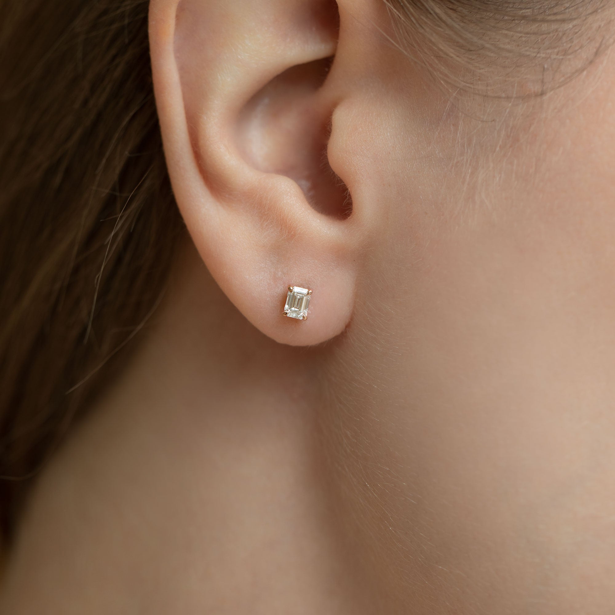 Soli Emerald earrings
