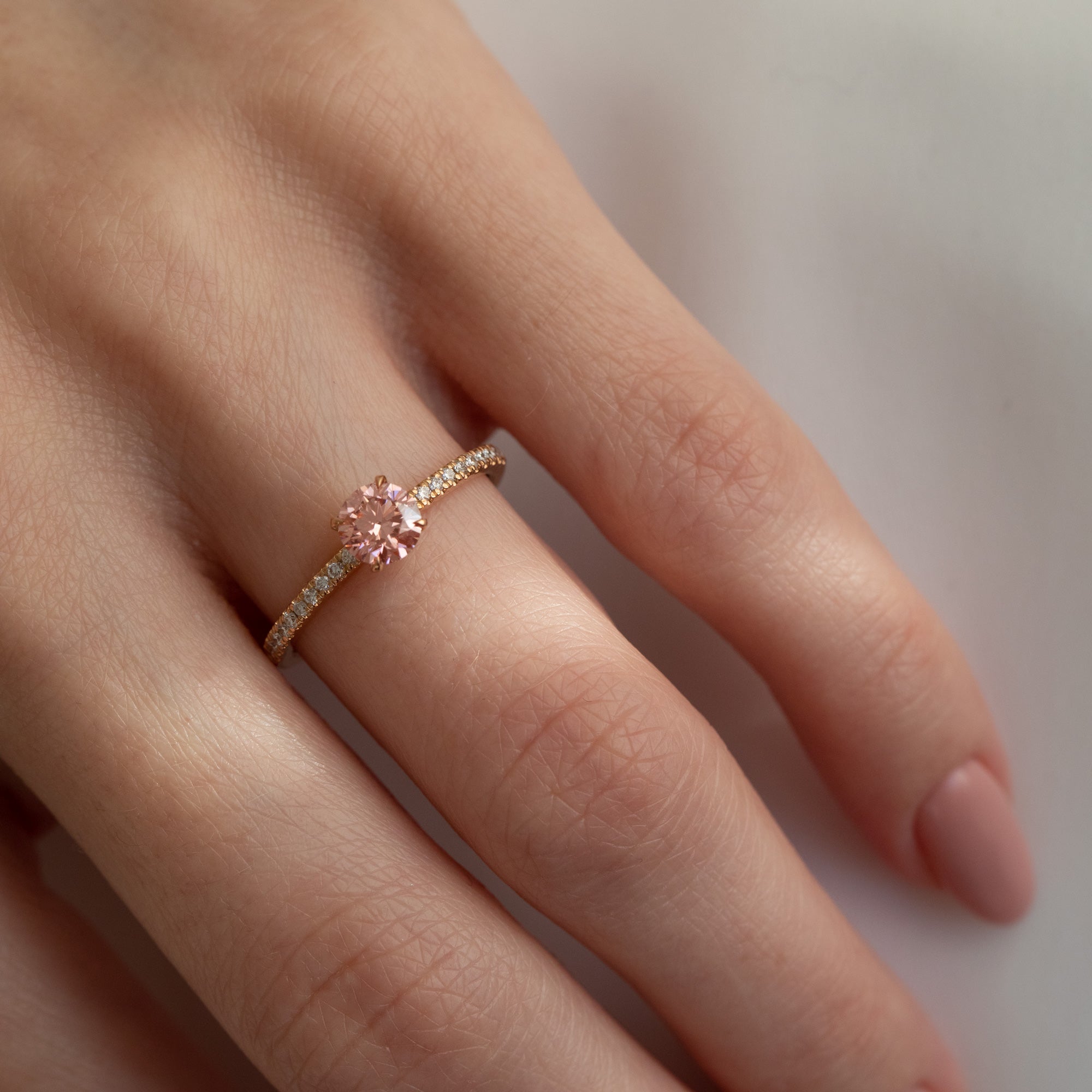 Siro Brilliant Blush diamond ring